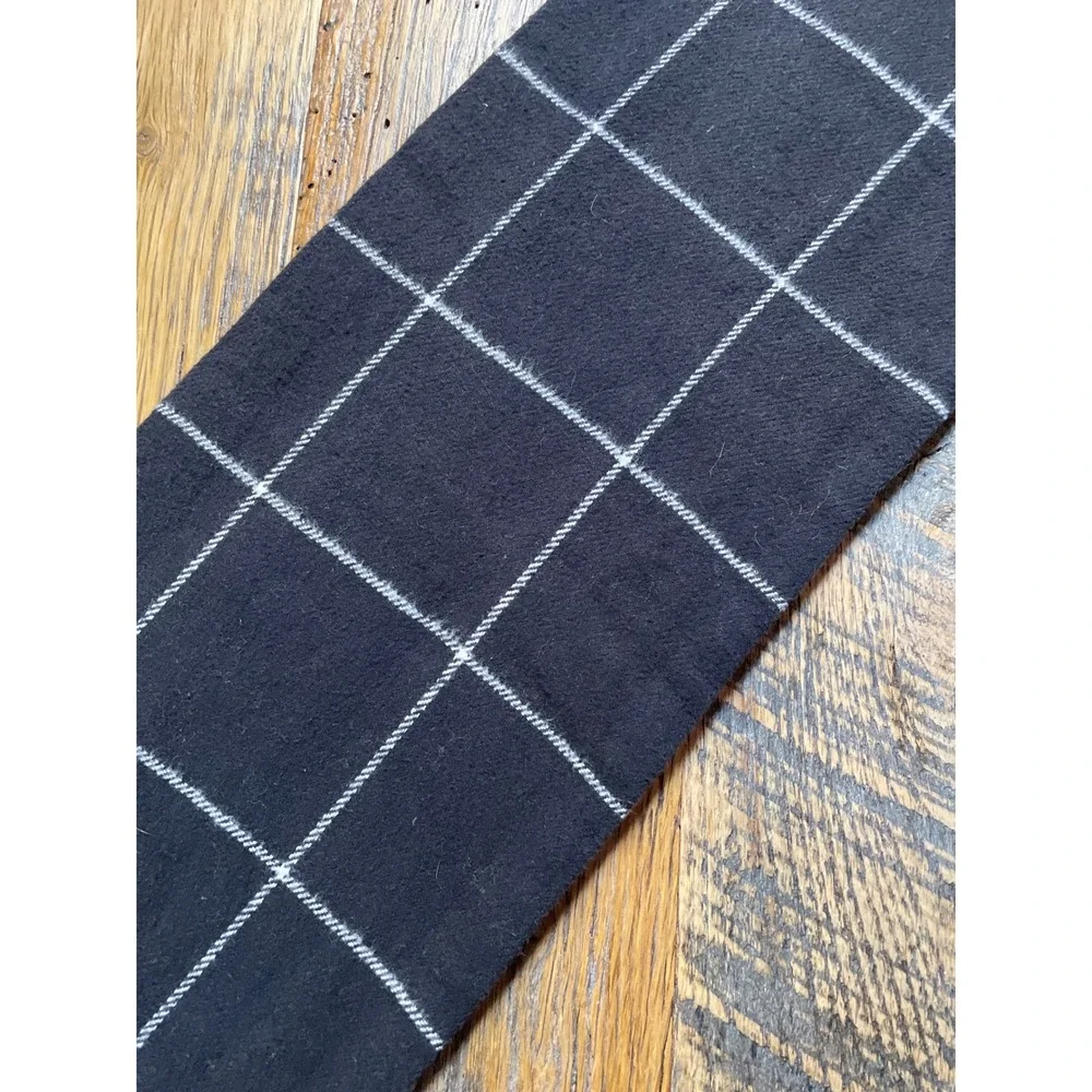 Ski Black White Windowpane Check Scarf Rectangular Grid Pattern Accessory‎